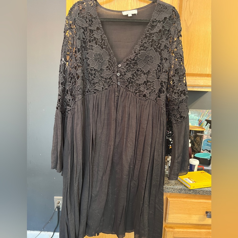 Black Lace Women's Dress Bell Sleeves